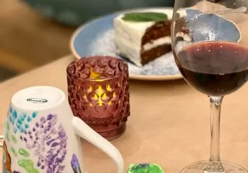 PintArte: pinta un plato con vinos y merienda en Madrid