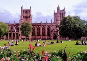Bristol's Brilliant Pubs: A Self-Guided GPS Audio Tour of the Old City
