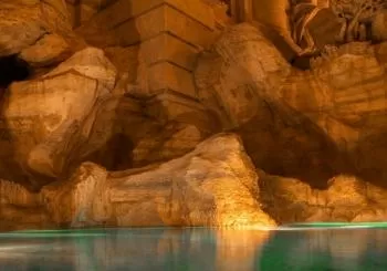 Visita il quartiere di Trevi sotterraneo en Rome