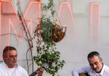 Sucessos de Amália pela Guitarra Portuguesa en Lisbon