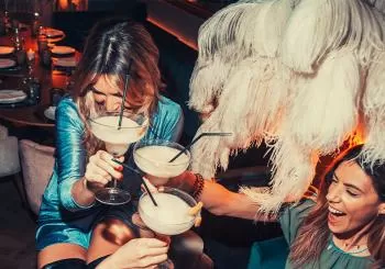 Tardeos en Marabú: DJs, copas y el mejor ambiente de Madrid