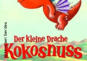 Der kleine Drache Kokosnuss - Waldbühne Ahmsen a Waldbühne Ahmsen Zur Waldbühne 21 49774 LÄHDEN-AHMSEN