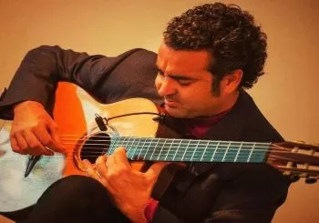 Music in the hall - Javier Infante