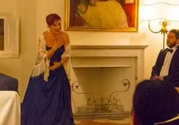 Cena de Ópera: Cena durante un interludio de ópera Roma