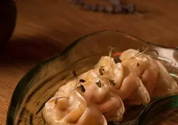 Experiencia de maridaje con cóctel Roku Gin en Especiarium en Barcelona