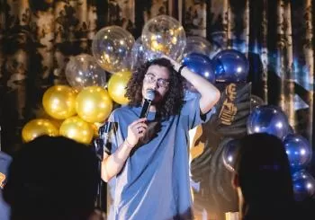 Le Loup Comedy République : Un show de stand-up hilarant ! Paris