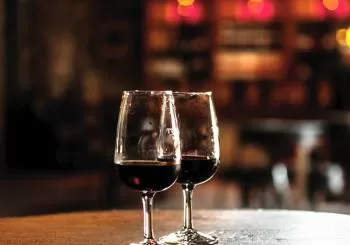 Cata de vinos de Jerez y Oporto + tabla de ibéricos en VinoPremier en Madrid