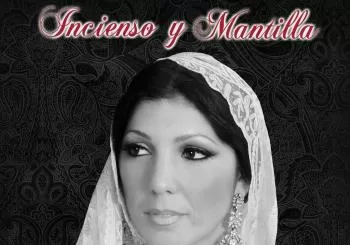 JOANA JIMÉNEZ. INCIENSO Y MANTILLA en SEVILLA