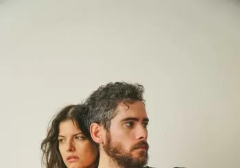 Escuchando Elefantes · [eterno abrazo] en Vigo