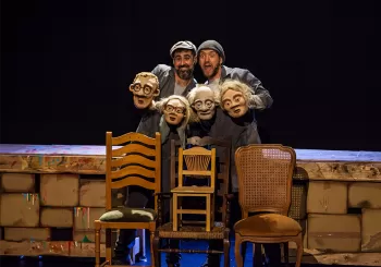 Joc de cadires Cal Teatre - XARXA CASTELLBISBAL en BARCELONA