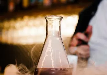 Coctelería Mística en Alquimia: cócteles astrales y experiencia mística Barcelona