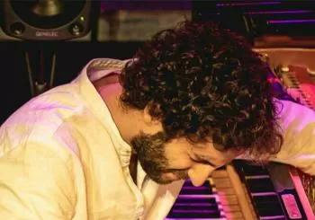 El piano de Chico Pérez en Café Berlín, Madrid
