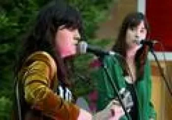 Carla i Joana Serrat - Festival Porta Ferrada 2023 en Girona