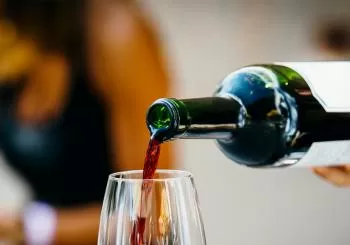 Espacio Vino: taller de cerámica y vino en Madrid