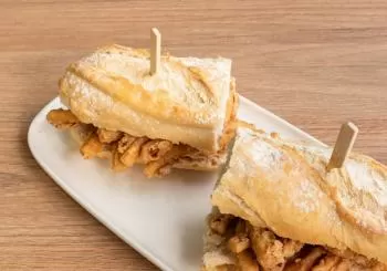 Cena con Monólogo en Malasaña en Madrid