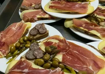 Sopar de Blanc 2023 en Randa