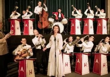 Swing de Año Nuevo Andrej Hermlin y su Swing Dance Orchestra en Berlín