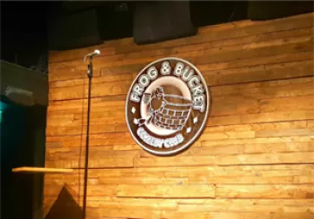 Entradas Friday Barrel of Laughs en The Frog and Bucket Comedy Club