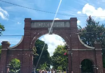 Grant Park Neighborhood Food & Cemetery Tour en Atlanta