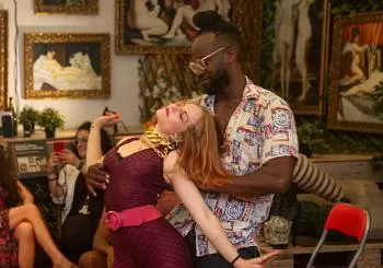Burlesque show en el Museu de l'Eròtica en Barcelona