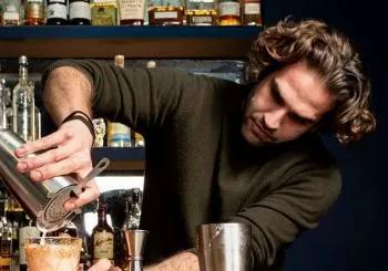 Taller de cócteles en la Escuela de Coctelería de Madrid