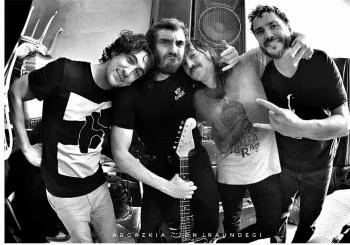 willis drummond + feline @ LIZARRA (PEÑA La Bota) en Estella