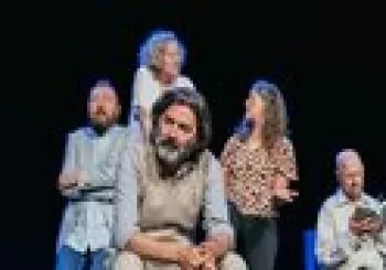 Cuarenta... (Mensajes desde el horizonte de sucesos). Teatro, comedia en Zaragoza