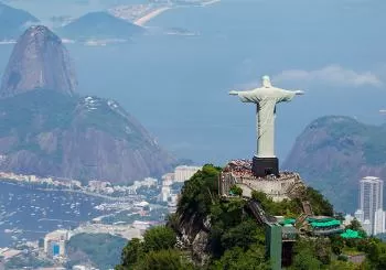 Cristo Redentor sem filas pelo Trem do Corcovado en Rio de Janeiro