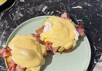 Brunch con café de especialidad en Nolita Coffee Madrid