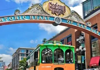 San Diego: City Lights Night Tour by Trolley