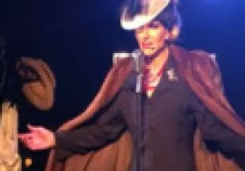 Lucas González canta a Nacha Guevara en Madrid