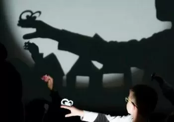 TALLER FAMILIAR DE INICIACIÓN A LAS SOMBRAS CHINESCAS. Cía Valeria Guglietti en Gijón