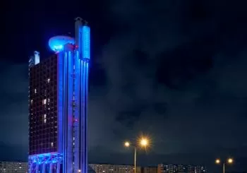 Cena y fiesta de Nochevieja + alojamiento + brunch para 2 en Hyatt Regency Barcelona Tower