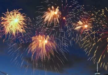 New Year’s Eve 2023 @ Unlisted Rooftop w/4H Open Bar & Fireworks View en New York