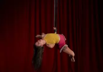 Straps - Lula Fernández en Salt