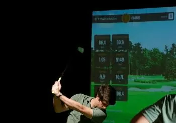 2 horas en un simulador de golf para 4 + cervezas en Madrid