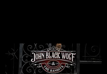 JOHN BLACK WOLF LEÓN