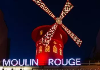 Tour nocturne de Paris en bus + spectacle du Moulin Rouge