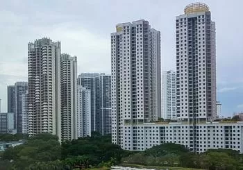 Public Housing Tour - Into the HDB Heartlands Singapore