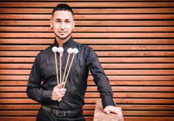 CONRADO MOYÁ Marimba 'La Vibración de la Luz' en ASTURIAS