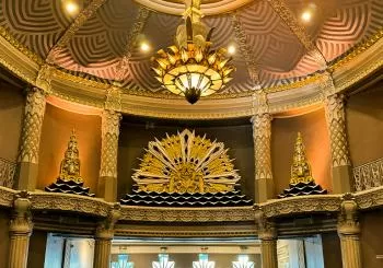 Street Food Cinema Presents: GREAT GATSBY NIGHT AT THE SABAN THEATRE en Los Angeles