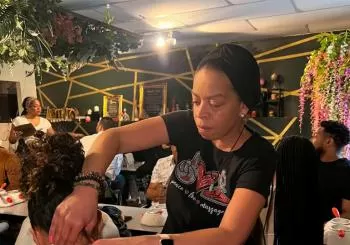 Mother's Day: Chair Massages, Candle Making & Relaxation en New York