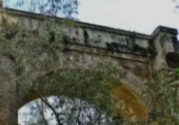 Ruta senderista “Arquitectura del agua: San Telmo y los molinos del Guadalmedina”, con autobús En Málaga