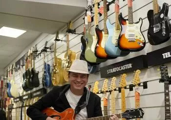 ALI MONTERO en el Búho Real (Sesión Vermú) en Madrid