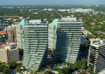 Coconut Grove Mystery Picnic: Self-Guided Foodie Adventure en Miami