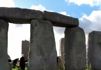 Inner Circle Access of Stonehenge including Bath and Lacock Day Tour from London
