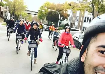 Bike Tour of Chicago's Lakefront Neighborhoods