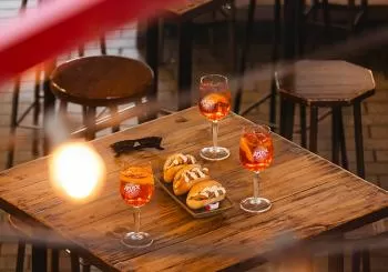 Ruta Aperol Spritz: aperitivo y tapa en Mercado de San Ildefonso en Madrid