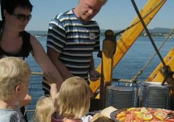 3-Hour Norwegian Evening Cruise Aboard a Wooden Sailing Boat on the Oslo Fjord