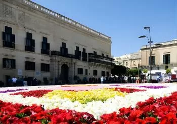 The Valletta Street Food and Culture Walking Tour a Malta